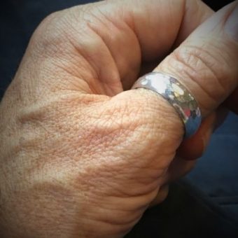 The Heavy 8mm D ring. Edgy!