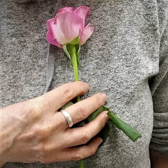 silver ring rose