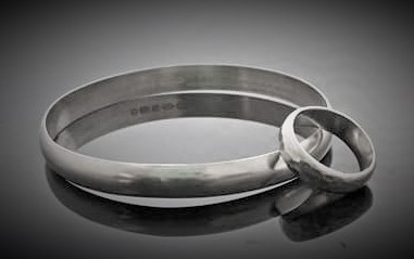 silver ring bangle