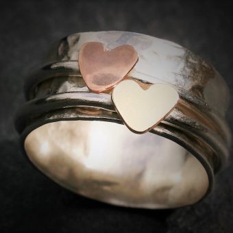 Spinner ring hearts