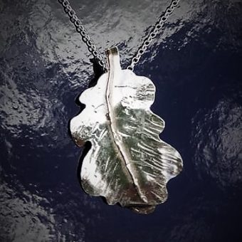 oak leaf pendant